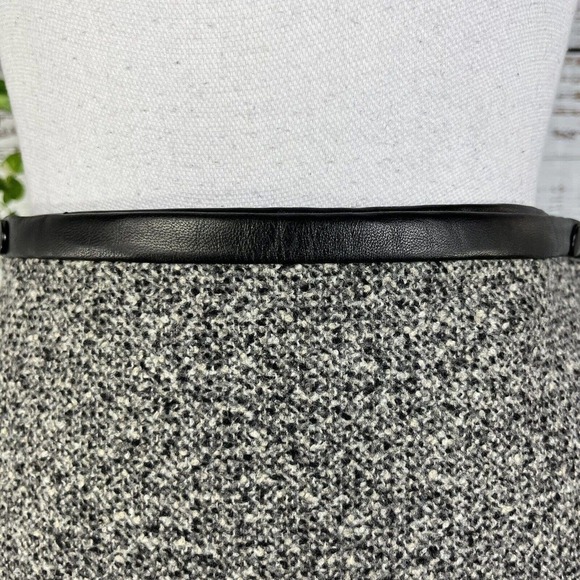 Worth Skirt size 4 Black Gray Wool Tweed Wrap Knee Faux Leather Career Modest - Picture 5 of 13